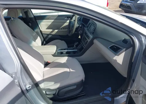 2015 Hyundai Sonata Se z USA, uszkodzony, nr VIN 5NPE24AF5FH158887